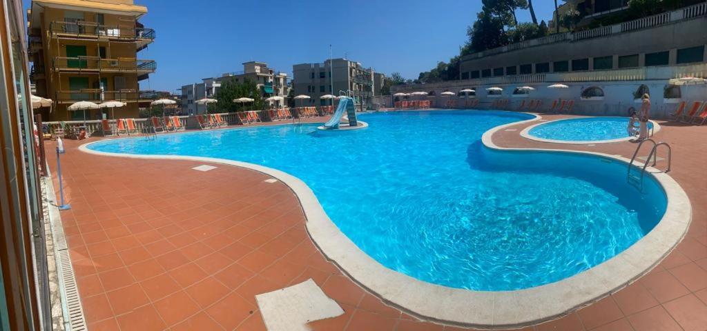 Hotel Paco Pietra Ligure Zewnętrze zdjęcie