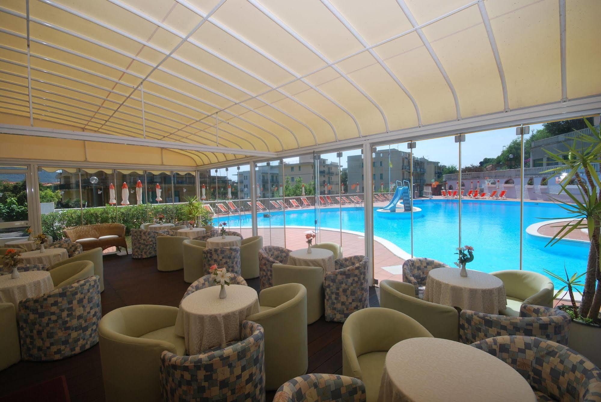Hotel Paco Pietra Ligure Zewnętrze zdjęcie