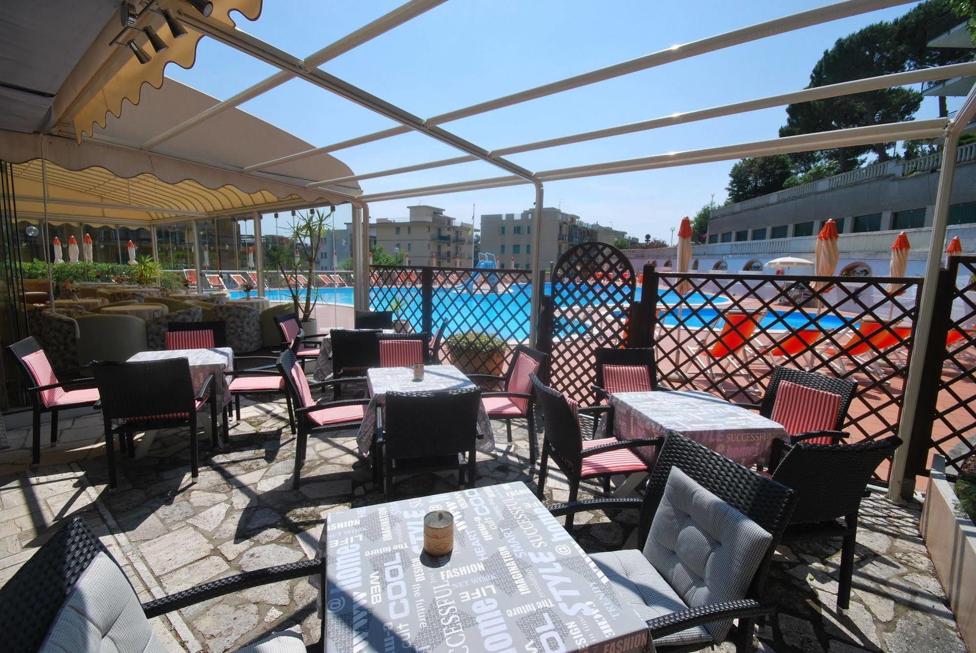 Hotel Paco Pietra Ligure Zewnętrze zdjęcie